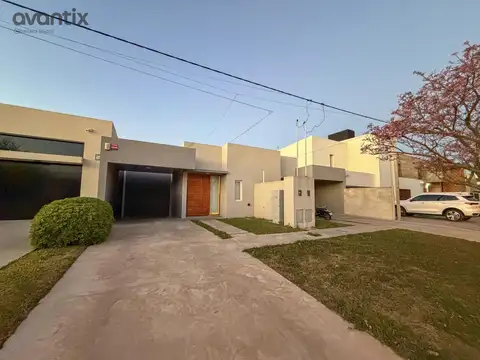 2 ph de 2 dormitorios en excelentes condiciones - barrio el bosque