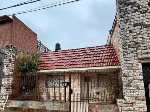 Casa 2 dormitorios mas comodin - azcuenega