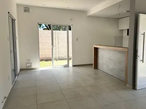 Venta/ casa/ moderna/ a estrenar/ apta crédito