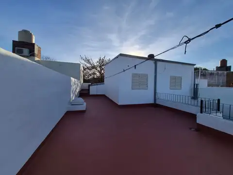 Venta casa  4 dorm y cochera.apta a crédito.