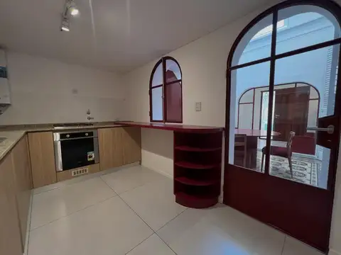 En venta casa de dos dormitorios en rosario barrio abasto