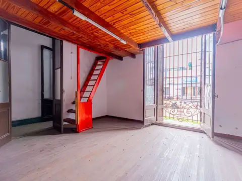 Venta casa antigua en ph a reciclar zona abasto