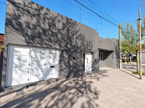 Se vende ph moderno en barrio san martín con todos los servicios