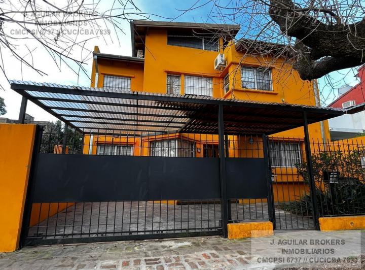 Casa · 177m² · 6 Ambientes · 2 Cocheras