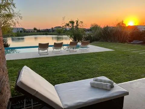 Casa en Venta en El Cantón - Norte, Countries y Barrios Cerrados en Escobar