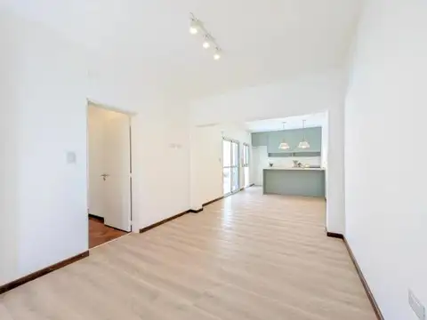 Casa en venta, moreno 1900, abasto, rosario, 3 dormitorios c/patio y terraza