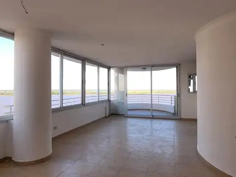 Departamento 2 dormitorios con vista franca al río , incluye cochera
