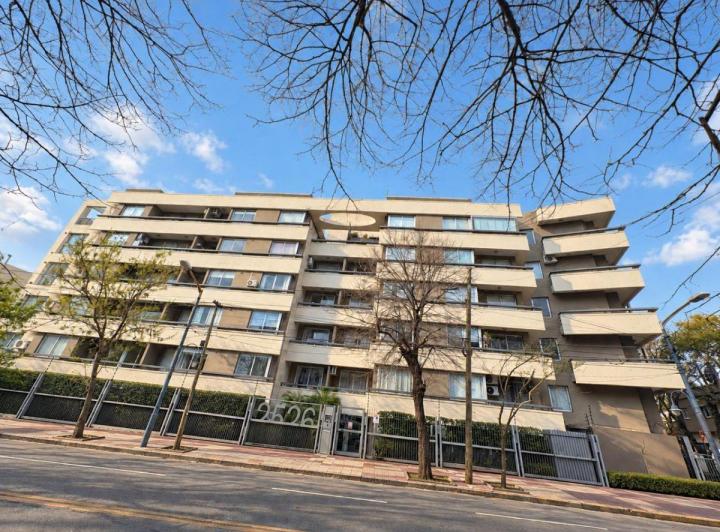 Departamento · 49m² · 2 Ambientes · 1 Cochera