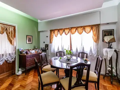 Venta casa 4 amb c/cochera/quincho/terraza flores