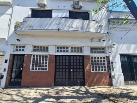 ¡oportunidad! ph de 94 m² sin expensas, con balcones y depen
