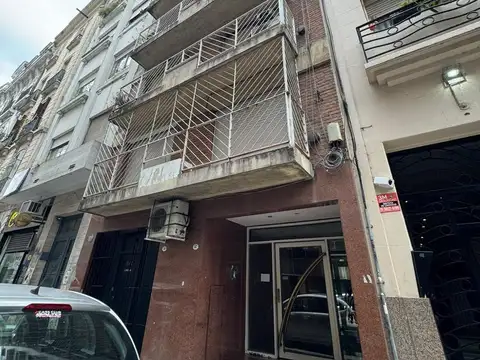 Departamento monoambiente en calle montevideo al 100