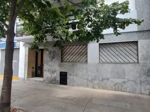 Depto d 2 amb en muy buena ubicacion, solo con seguro