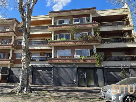 Alquiler 2 ambientes en villa devoto con cochera al frente