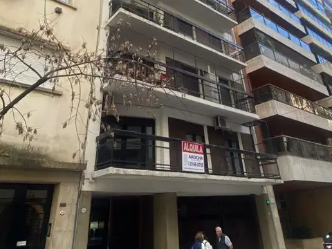 Lindisimo semipiso con gran balcón terraza de 10x4  -  excelente luz