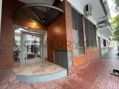 Alquiler monoambiente c/entrepiso - patio - villa urquiza