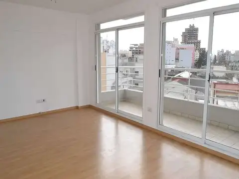 Precioso semipiso de 2 ambientes apto profesional al contrafrente  piscina parrilla