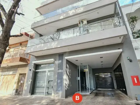 2 ambientes con balcon al frente vista abierta