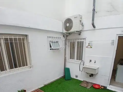Belgrano: 3 ambientes al frente c/patio - modernizado