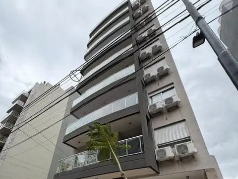 Alquiler departamento 2 ambientes con cochera en monte castro