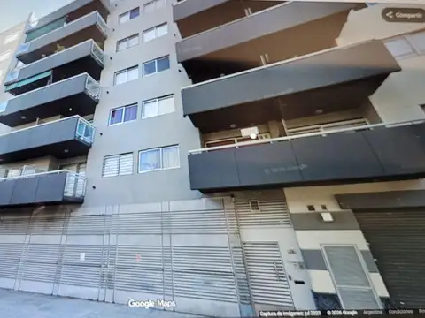Cochera en venta en floresta.