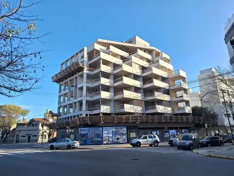 Venta de departamento de 3 ambientes en agronomía