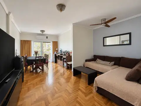 Venta de departamento 4 ambientes con dependencia y cochera en caballito