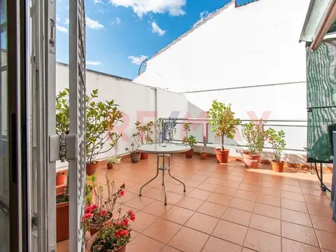 Venta depto triplex 4 amb patio cochera en almagro
