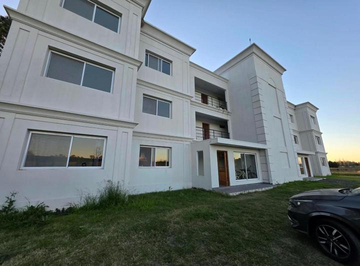 Departamento · 62m² · 2 Ambientes · 1 Cochera
