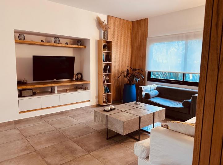 Casa · 150m² · 4 Ambientes · 3 Cocheras