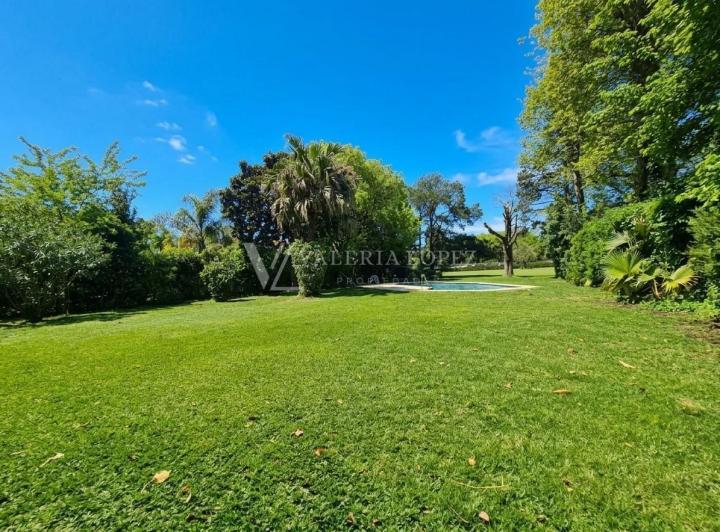 Casa · 200m² · 5 Ambientes