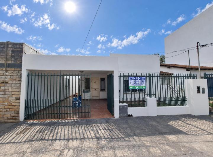 Casa · 100m² · 3 Ambientes · 1 Cochera