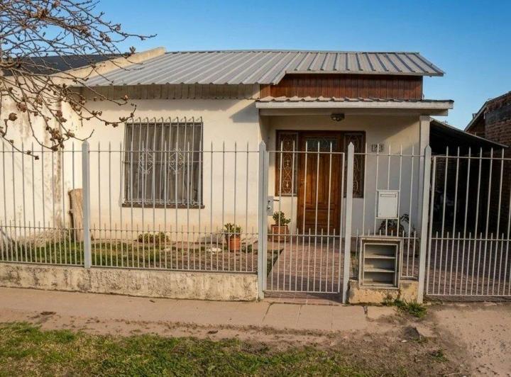 Casa · 50m² · 3 Ambientes · 2 Cocheras