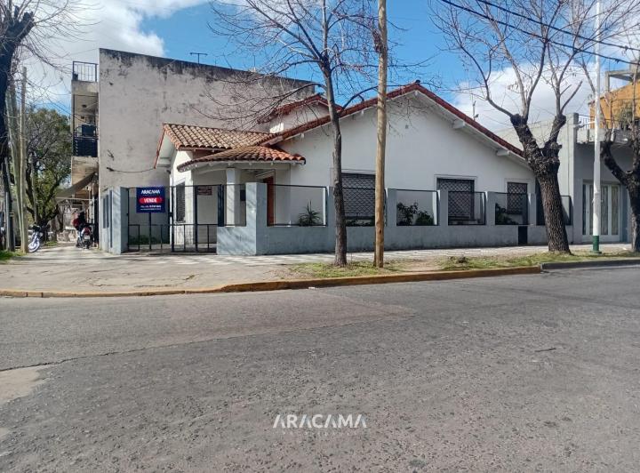 Casa · 150m² · 3 Ambientes · 1 Cochera