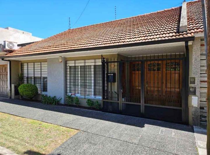 Casa · 118m² · 4 Ambientes · 1 Cochera