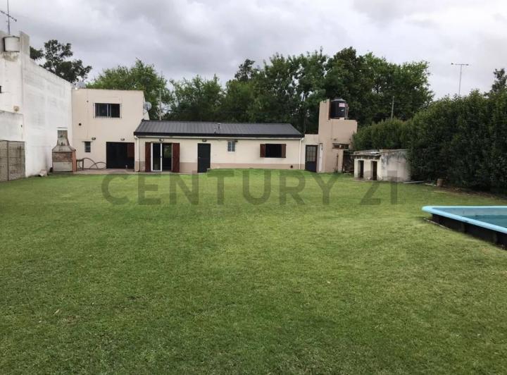 Casa · 156m² · 6 Ambientes · 2 Cocheras