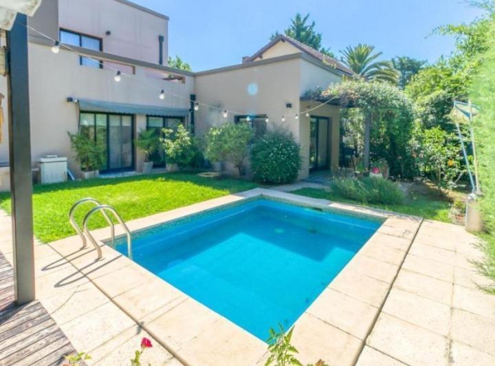 Casa · 170m² · 5 Ambientes · 1 Cochera