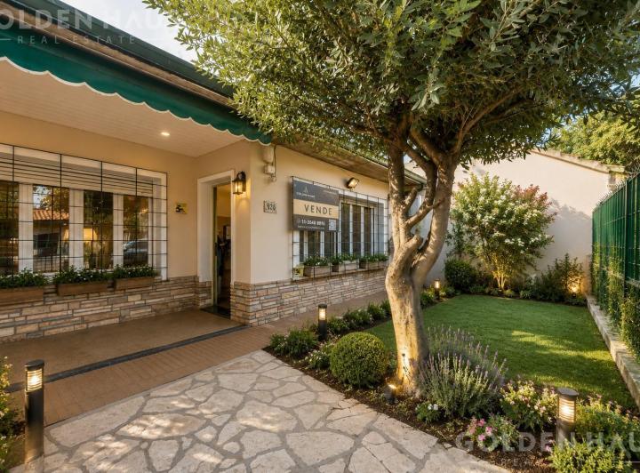 Casa · 167m² · 6 Ambientes · 1 Cochera
