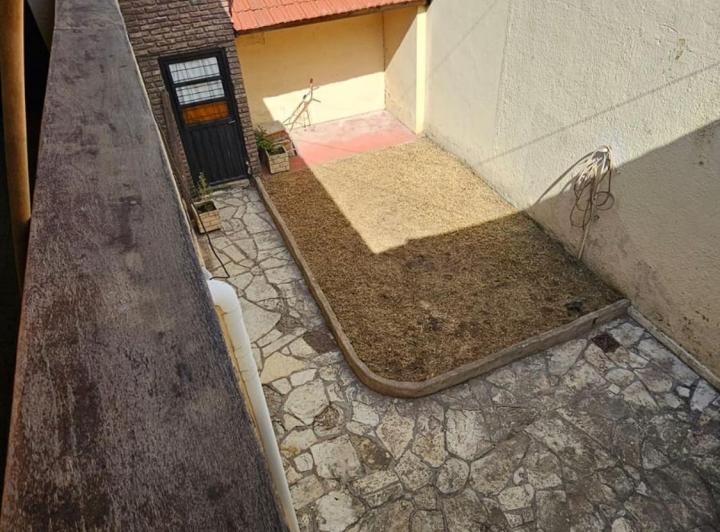 Casa · 235m² · 6 Ambientes · 2 Cocheras