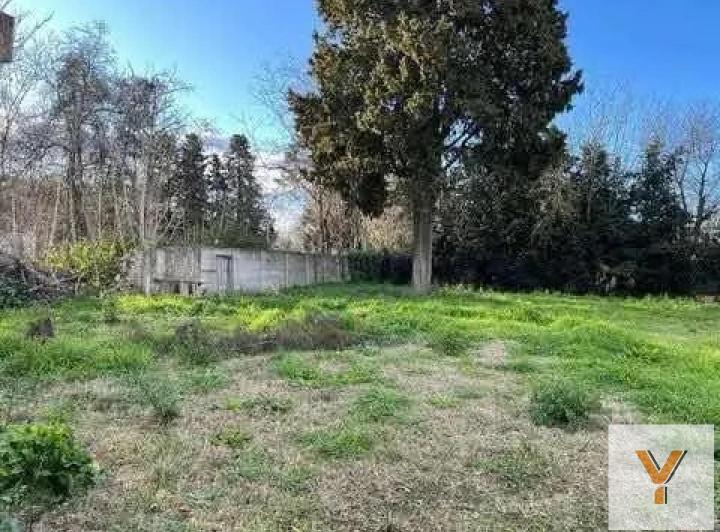 Terreno · 335m²