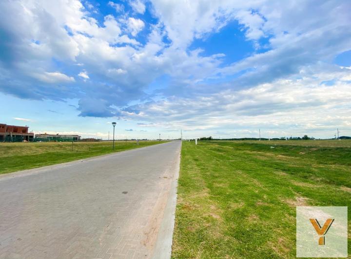 Terreno · 796m²