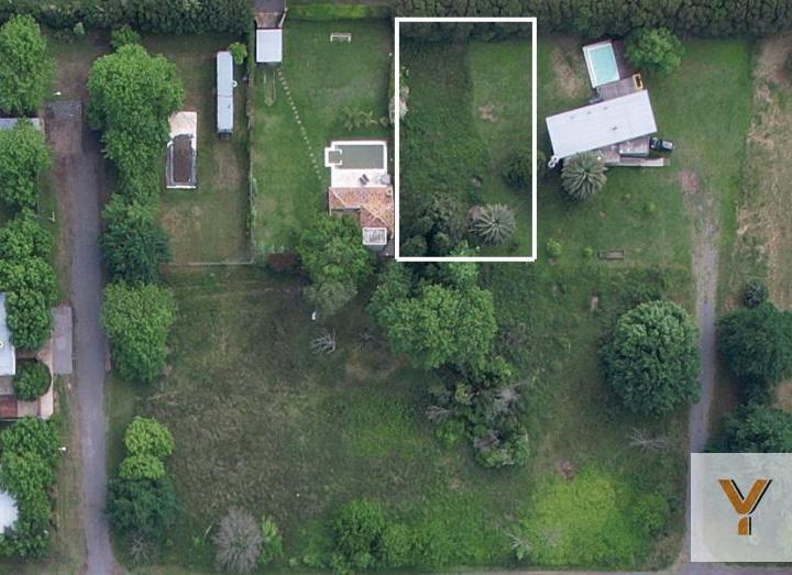 Terreno · 932m²