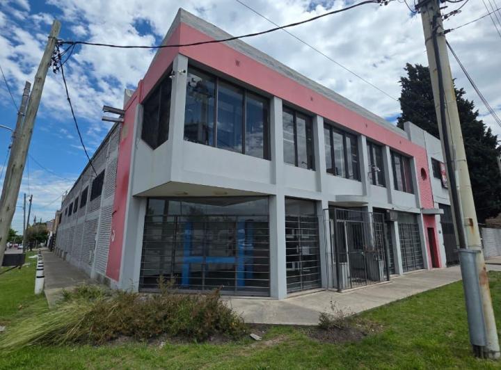 Local comercial · 1000m²