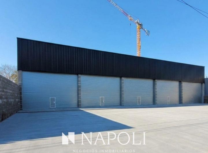 Local comercial · 216m²