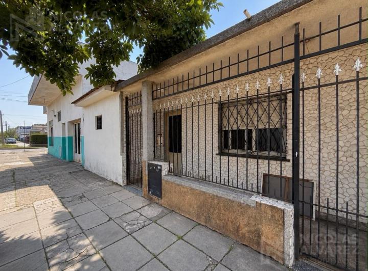 Casa · 240m² · 3 Ambientes