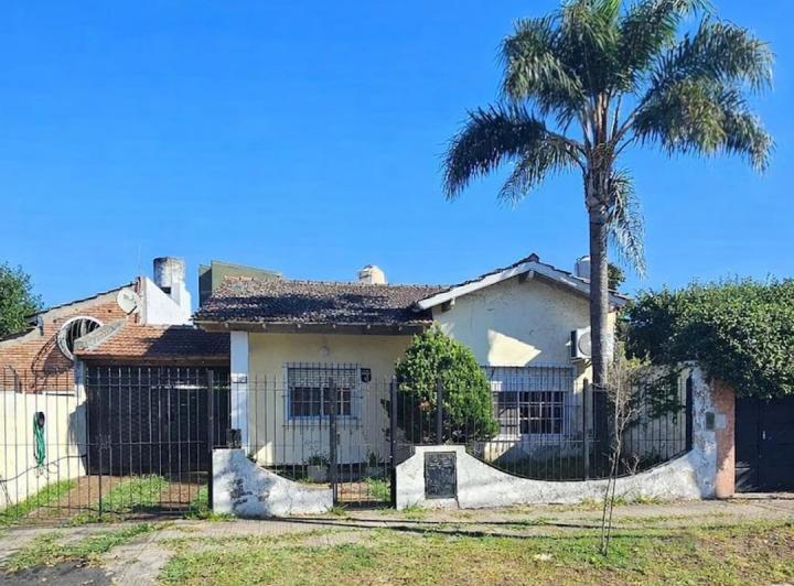 Casa · 117m² · 3 Ambientes · 2 Cocheras