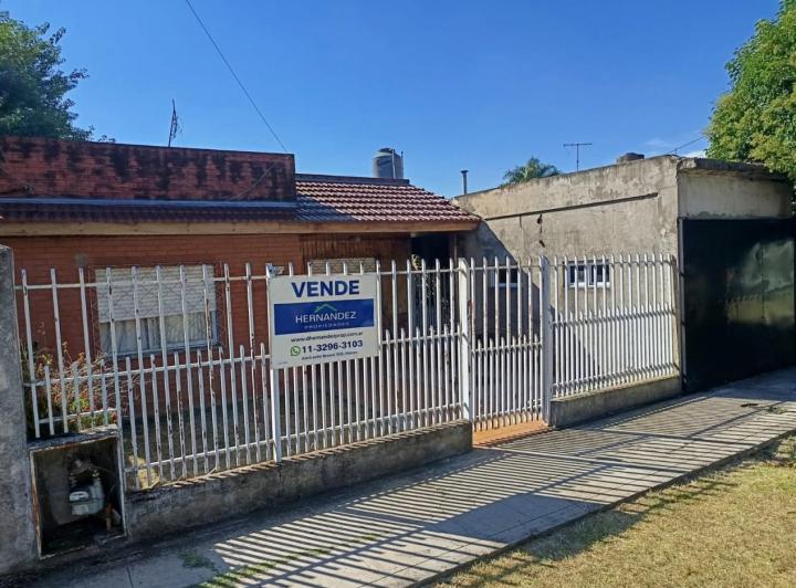 Casa · 100m² · 3 Ambientes · 2 Cocheras