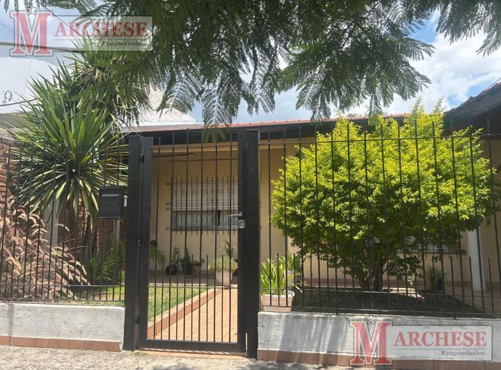 Casa · 198m² · 5 Ambientes · 3 Cocheras
