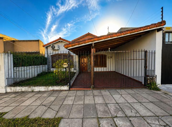 Casa · 159m² · 6 Ambientes · 1 Cochera