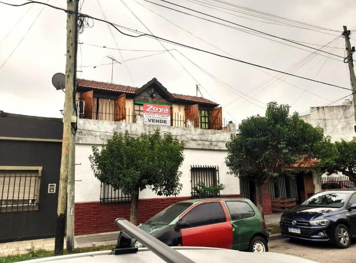 Casa · 200m² · 5 Ambientes