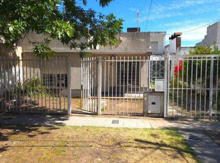 Casa · 120m² · 4 Ambientes · 1 Cochera
